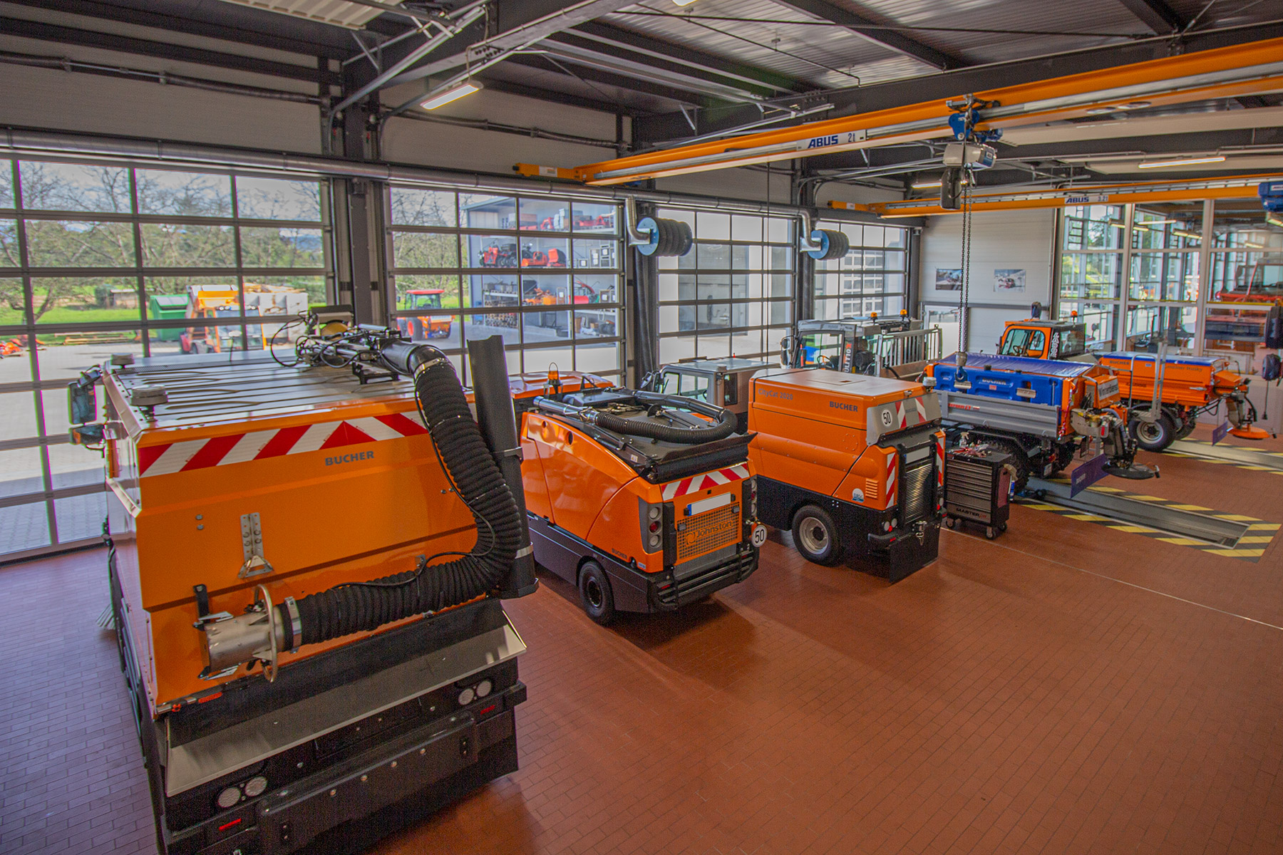 Kundendienst in unserer Werkstatt Kundendienst in unserer Werkstatt